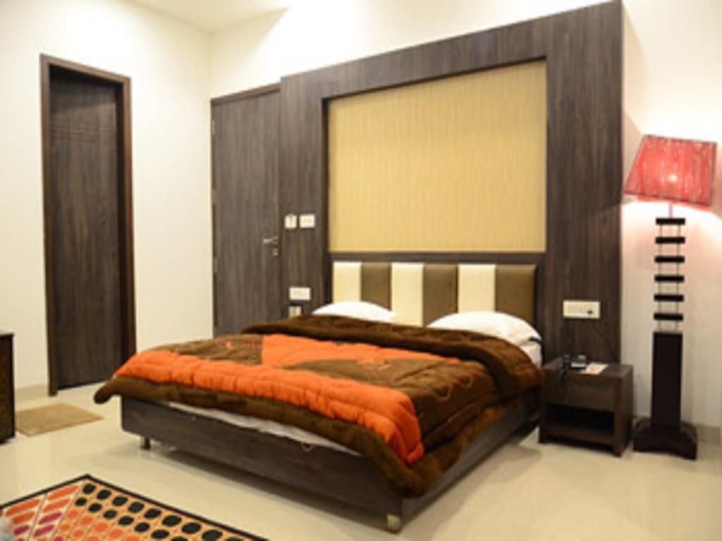 Hotel Popular Amritsar Zimmer foto
